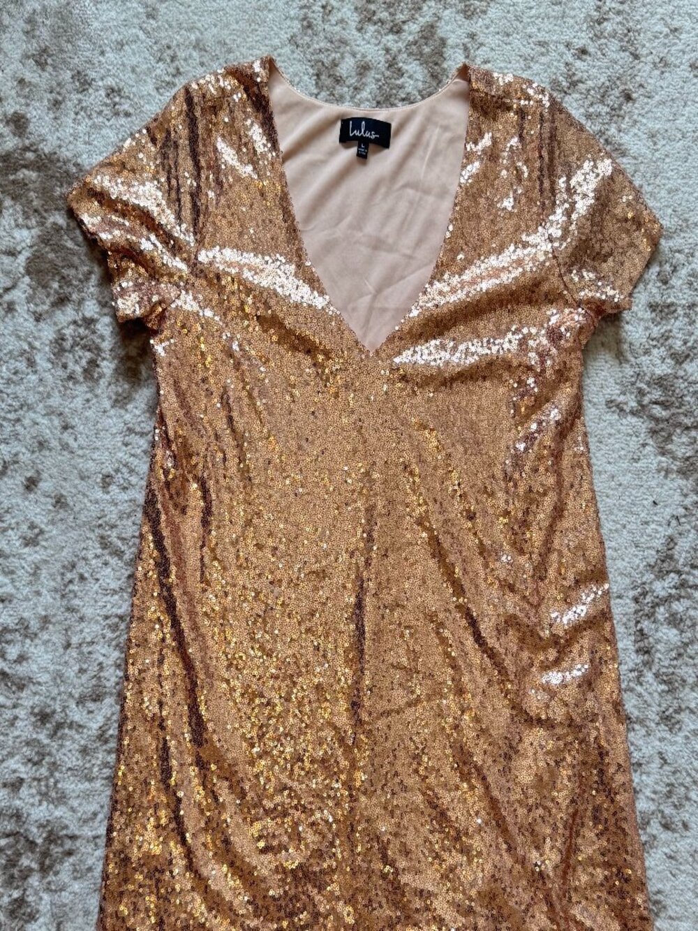 Lulus Rose Gold Sequin Shift Mini Size Large V Neck Short Sleeve